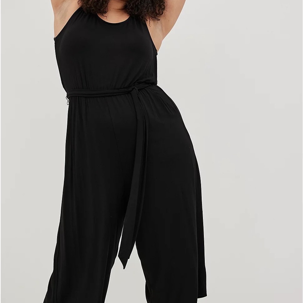 Torrid super soft black jumper!